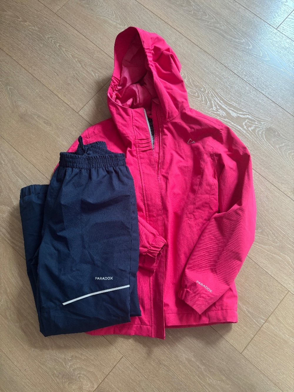 Paradox girls line rain suit size 10/12